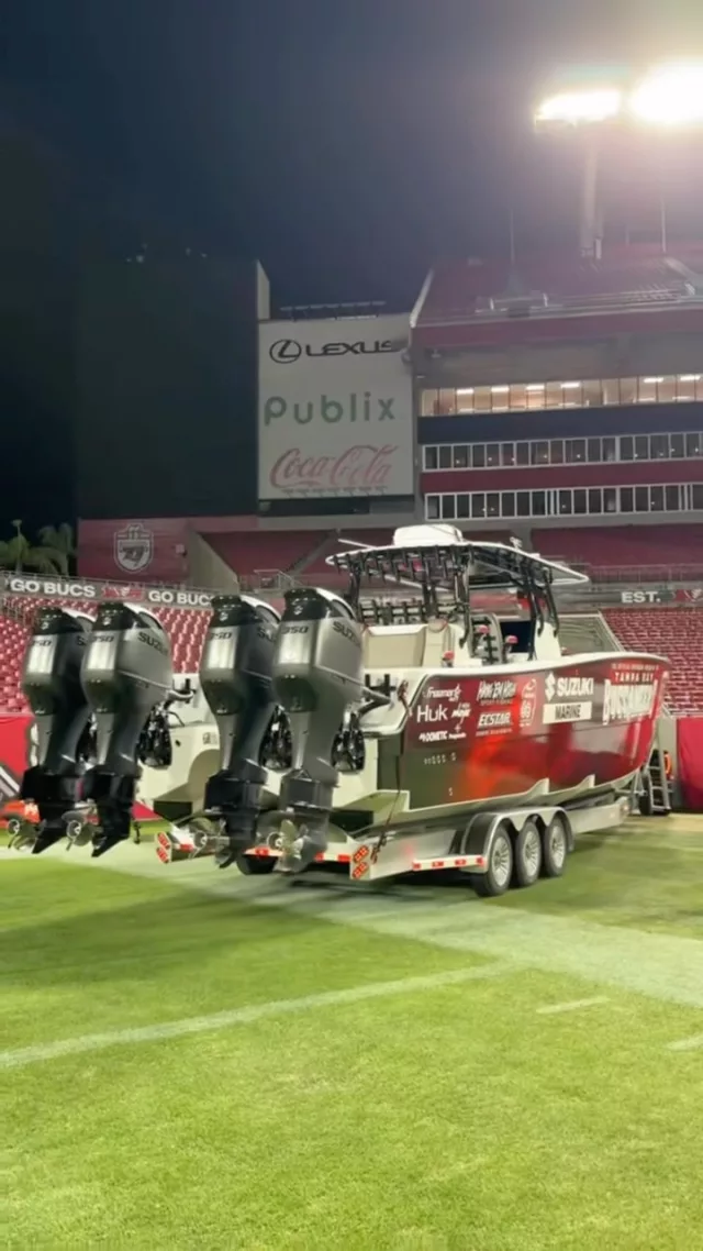 Parallel parking? Try stadium positioning with a 42 Freeman!